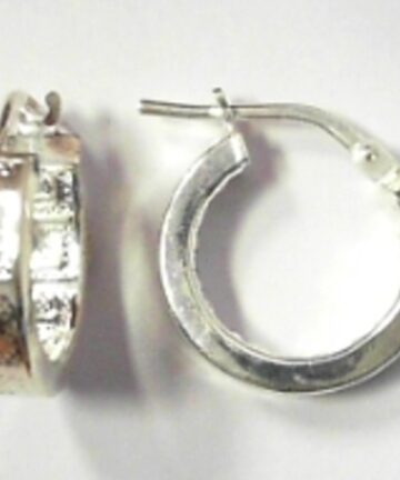 SMALL GREEK PATTERNED HINGED HOOP