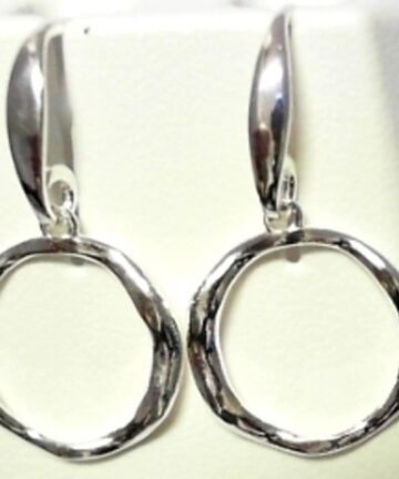 FANCY CIRCLE ON SHEPHERD HOOK