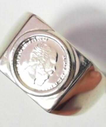 SQUARE TOP PESOS COIN RING