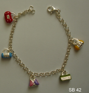 SILVER CHARM ENAMEL BRACEL.BAG
