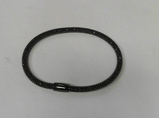 MAGNETIC MESH BRACELET