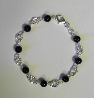 SILVER FANCY BRACELET BLACK BEAD