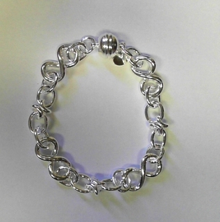 SILVER FANCY BRACELET MAGNET INFINITY