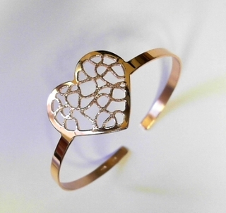 FANCY RED COLOUR HEART BANGLE