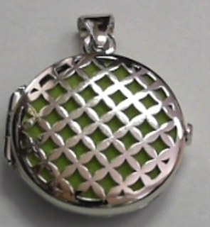 GREEN ENAMEL ROUND LOCKET