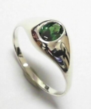 SR-1925G MEDIUM GREEN CZ OVAL RING