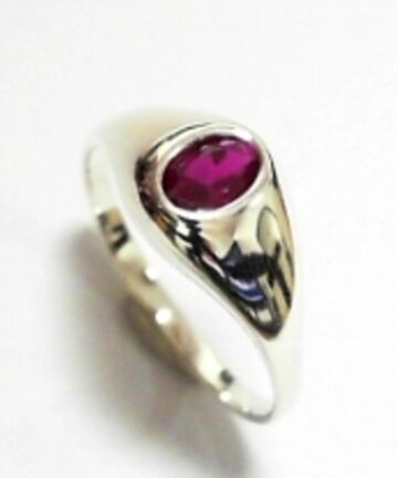 SR-1925R MEDIUM RED CZ OVAL RING