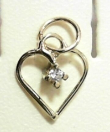 PN--432 9CT HEART WITH CZ PENDANT 9X11MM
