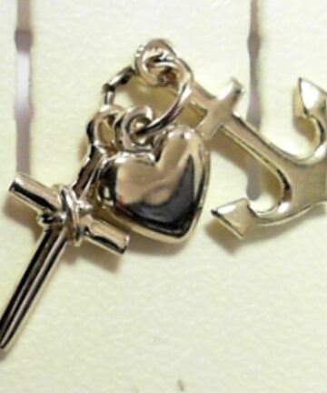 PN--442 9CT FAITH,LOVE & HOPE PENDANT