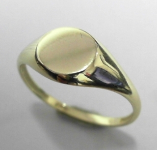 RI-3232 9CT GOLD 8X9MM PLAIN GENTS SIGNET RING