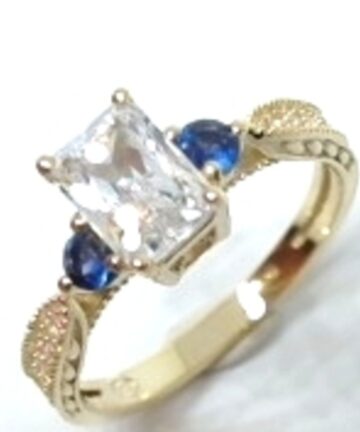 RI-3237 9CT 4CLAW CZ DRESS RING