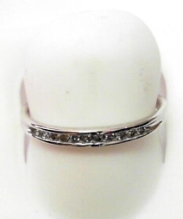 RI-3256 9CT GOLD DIAMOND RING HALF ETERNITY