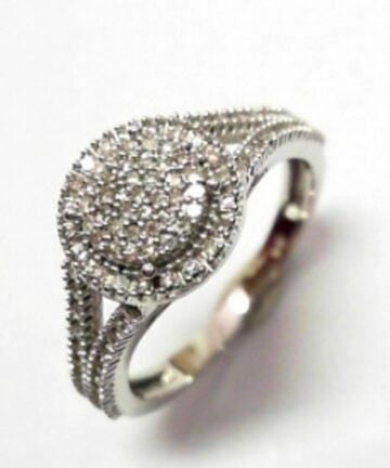 RI-3263 9CT WHITE GOLD DIAMOND DRESS RING