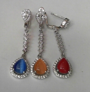SS--31E SILVER HANGING CAT EYE PENDANT